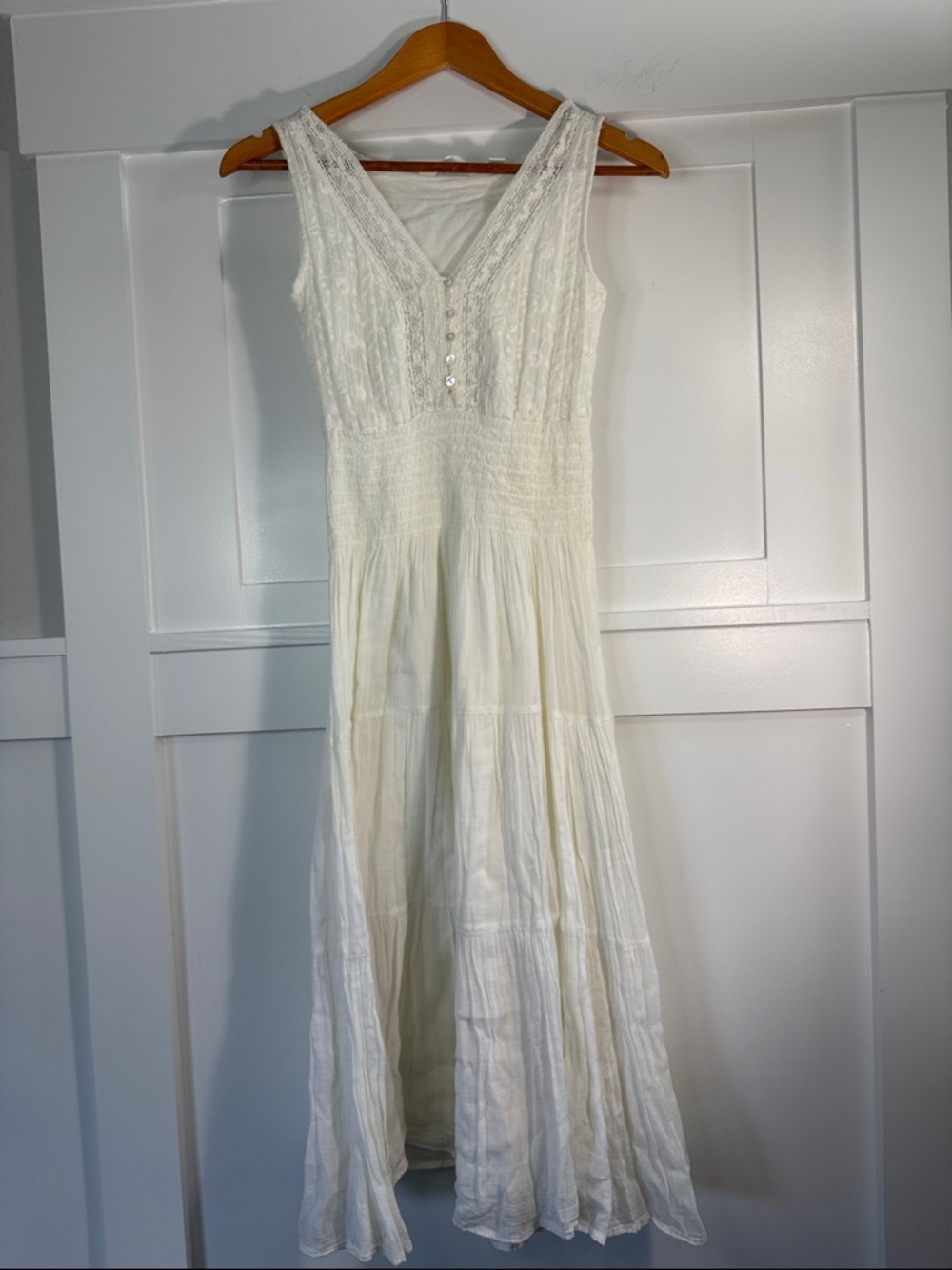 White Graduation Dress - Petite Small
Mlle Gabrielle